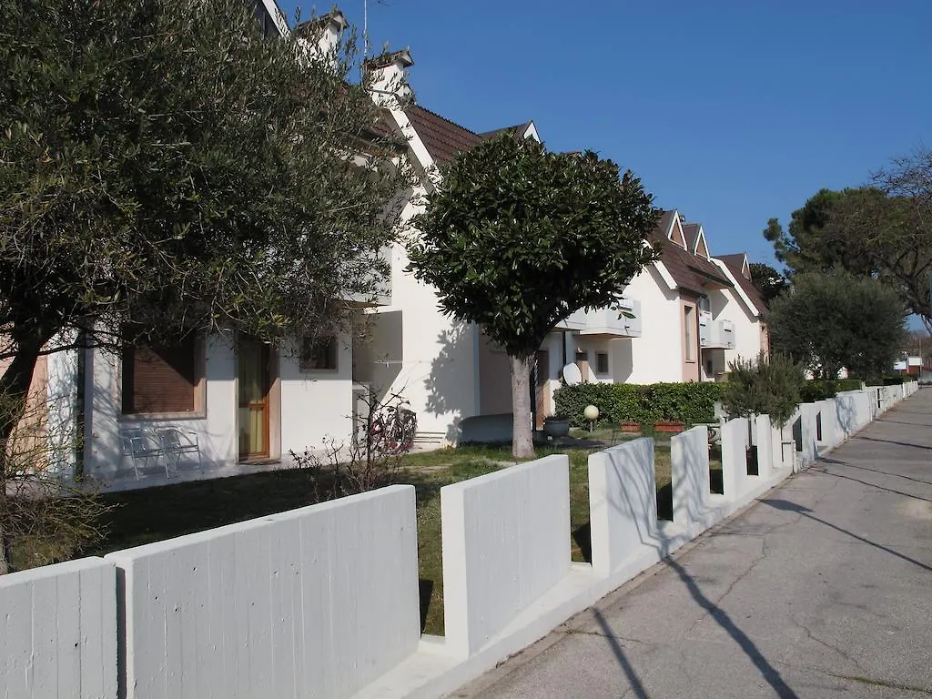 Residence Equilio Family Apartments Lido di Jesolo