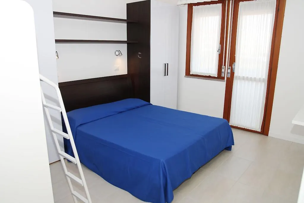 Residence Equilio Family Apartments Lido di Jesolo 0*,